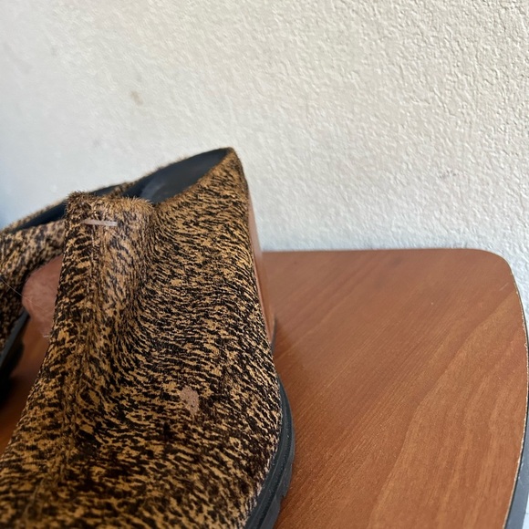 Naked Feet Proper Heeled Mule Calf Fur Brown Black Size 7 Women's Business Party - Picture 9 of 13